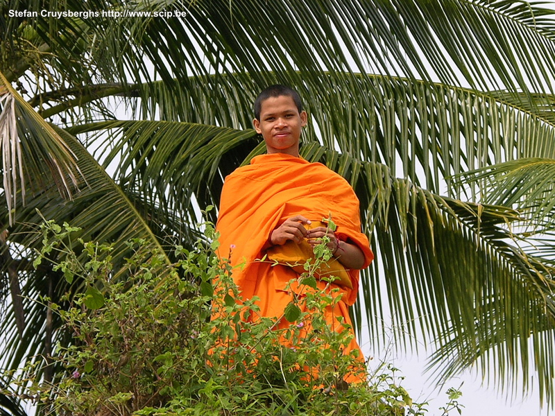 Stung Treng - monk A young monk alongside the banks of the Mekong river near the city of Stung Treng. Stefan Cruysberghs
